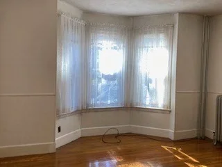 2 bed, 1 bath apartment for rent at 29 Wallis Unit 1, Beverly — photo 3 of 17