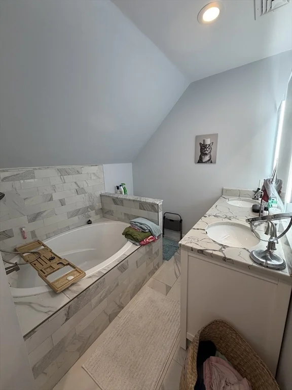 2 bed, 2 bath apartment for rent at 29 Walsh Ave Unit 2, Peabody — photo 12 of 16