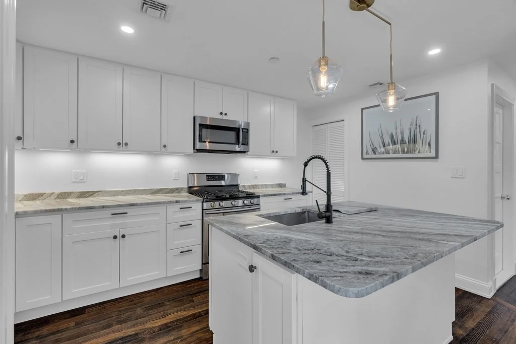3 bed, 1 bath apartment for rent at 29 Walton Unit 2, Dorchester — photo 2 of 21