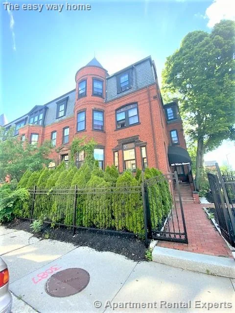 Studio bed, 1 bath apartment for rent at 29 Ware St Unit 11, Harvard Square