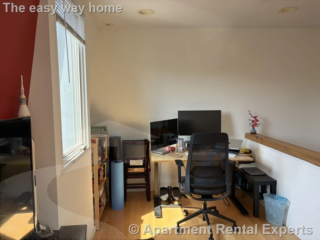 1 bed, 1 bath apartment for rent at 29 Warren St Unit 4, Wellington-Harrington — photo 11 of 17
