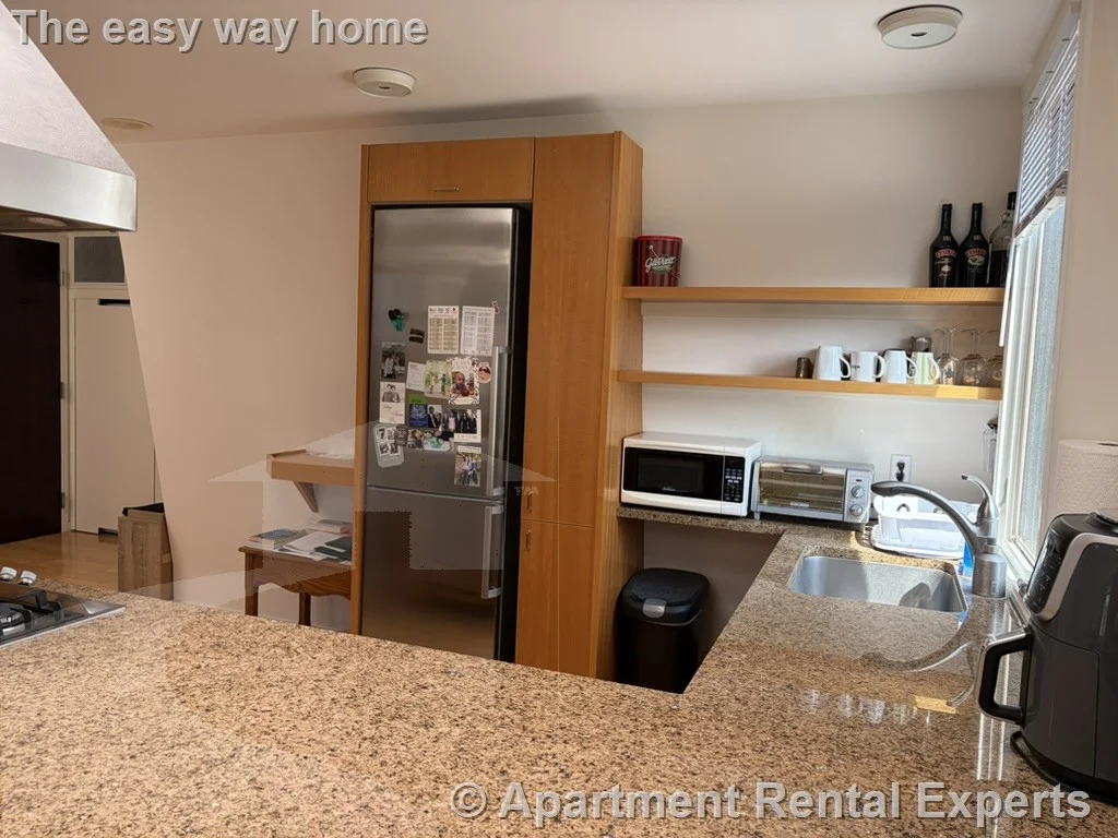 1 bed, 1 bath apartment for rent at 29 Warren St Unit 4, Wellington-Harrington — photo 3 of 17