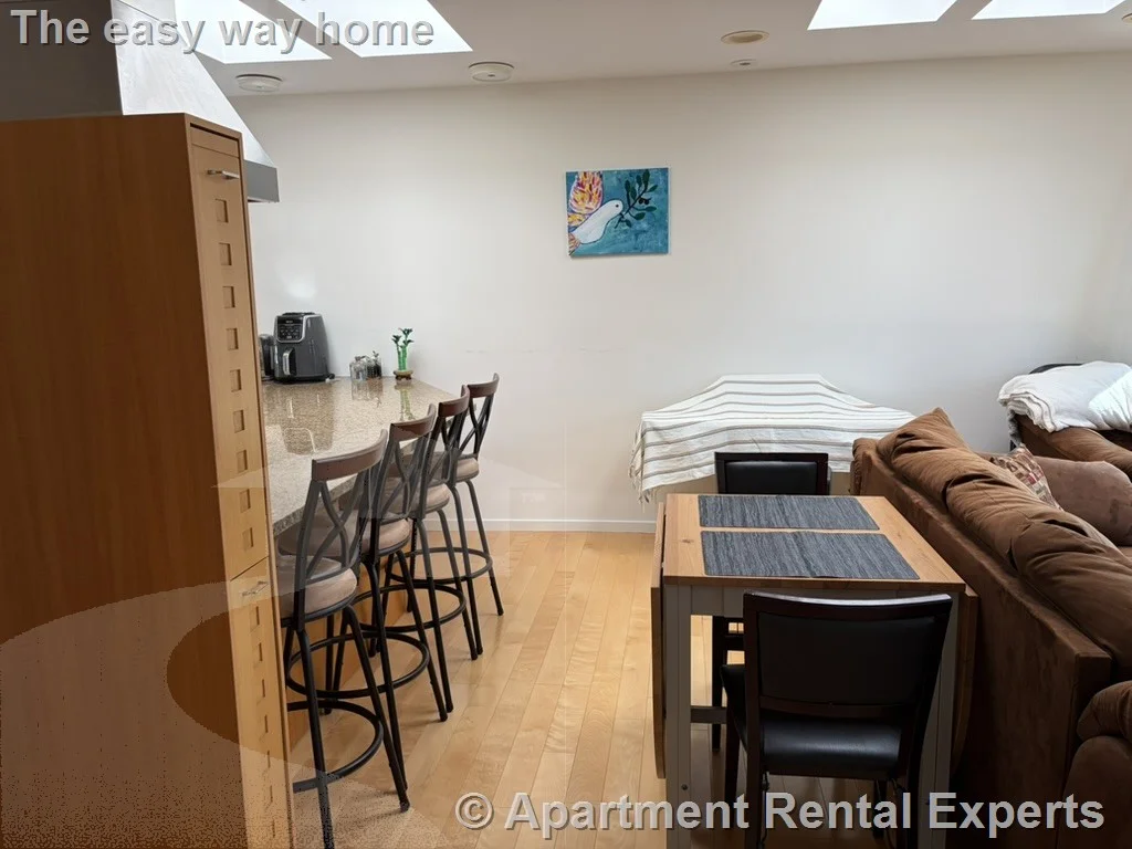 1 bed, 1 bath apartment for rent at 29 Warren St Unit 4, Wellington-Harrington — photo 4 of 17
