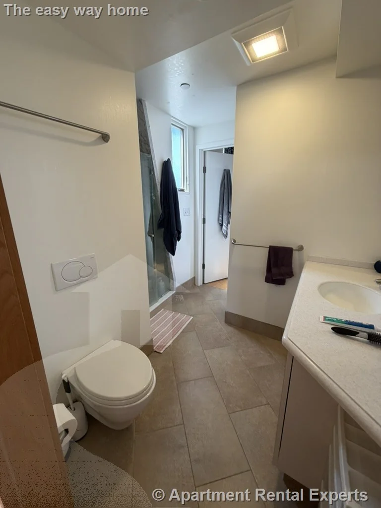 1 bed, 1 bath apartment for rent at 29 Warren St Unit 4, Wellington-Harrington — photo 13 of 17