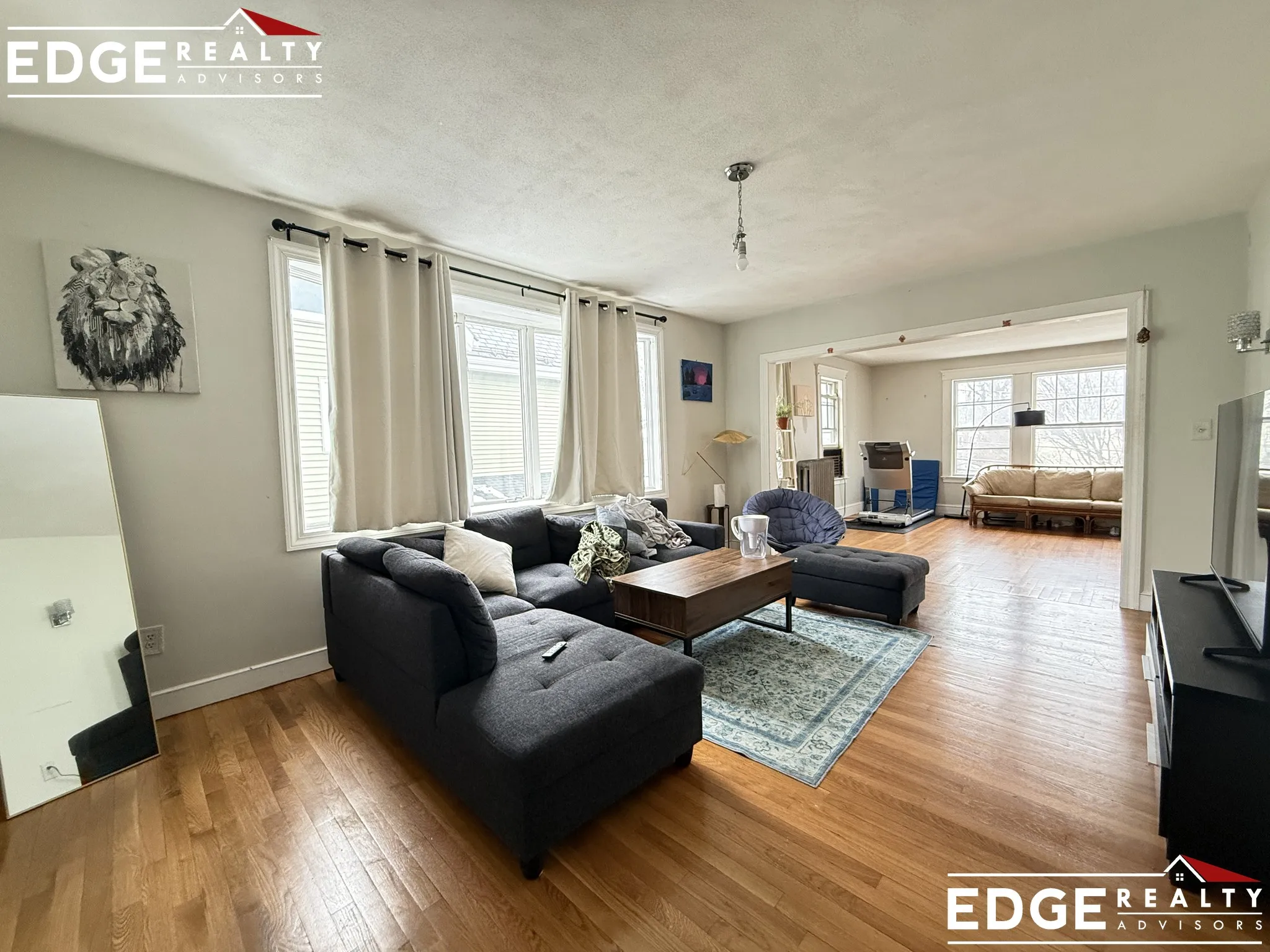 4 bed, 1.5 bath apartment for rent at 29 Washington Ave Unit 1, South Side — photo 4 of 13