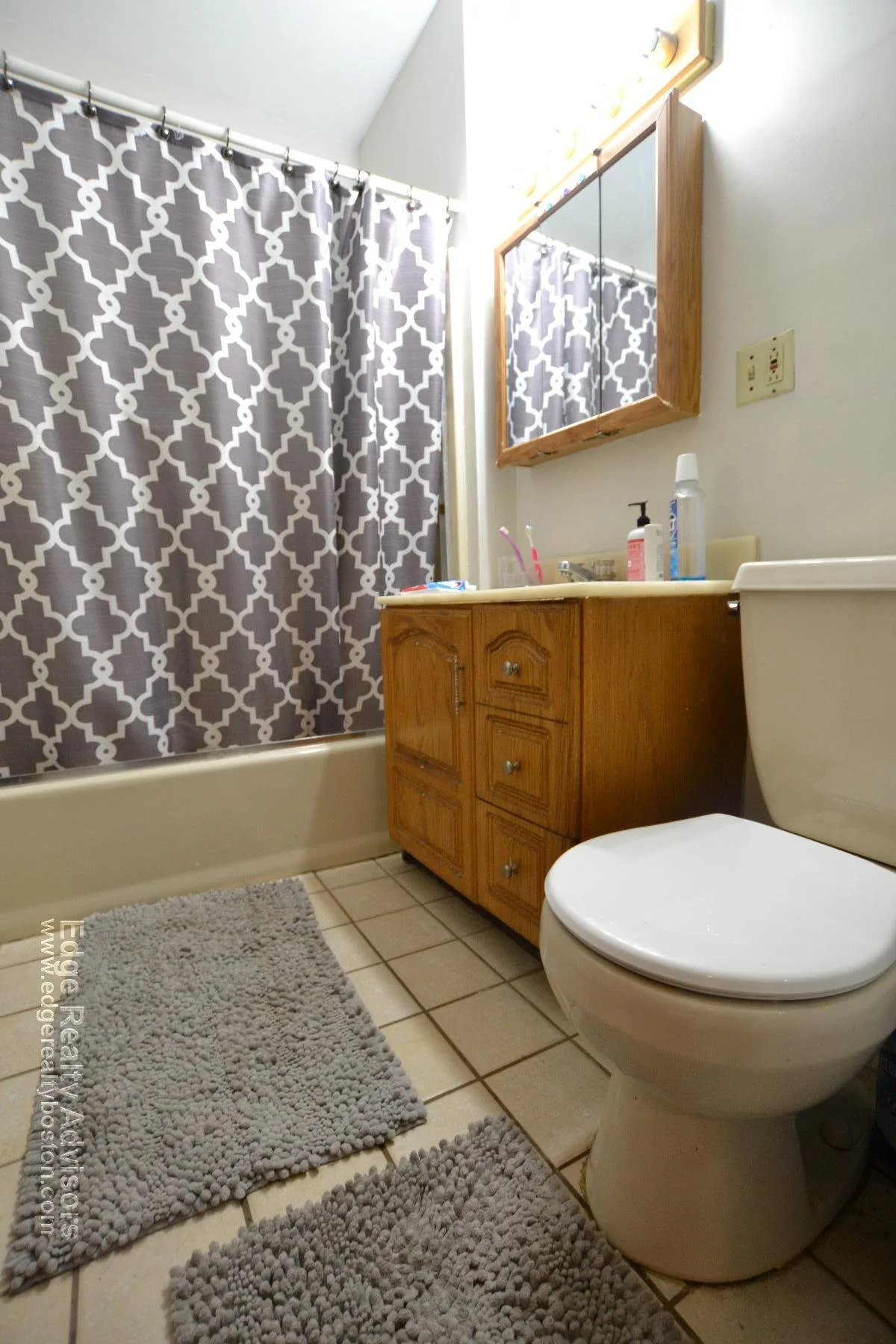 3 bed, 1 bath apartment for rent at 29 Wilson Park Unit 1, Brighton — photo 9 of 10