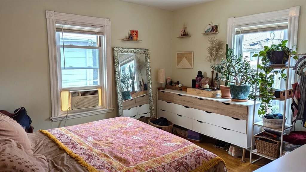 1 bed, 1 bath apartment for rent at 29 Winslow Ave Unit 2, Davis Square — photo 3 of 9