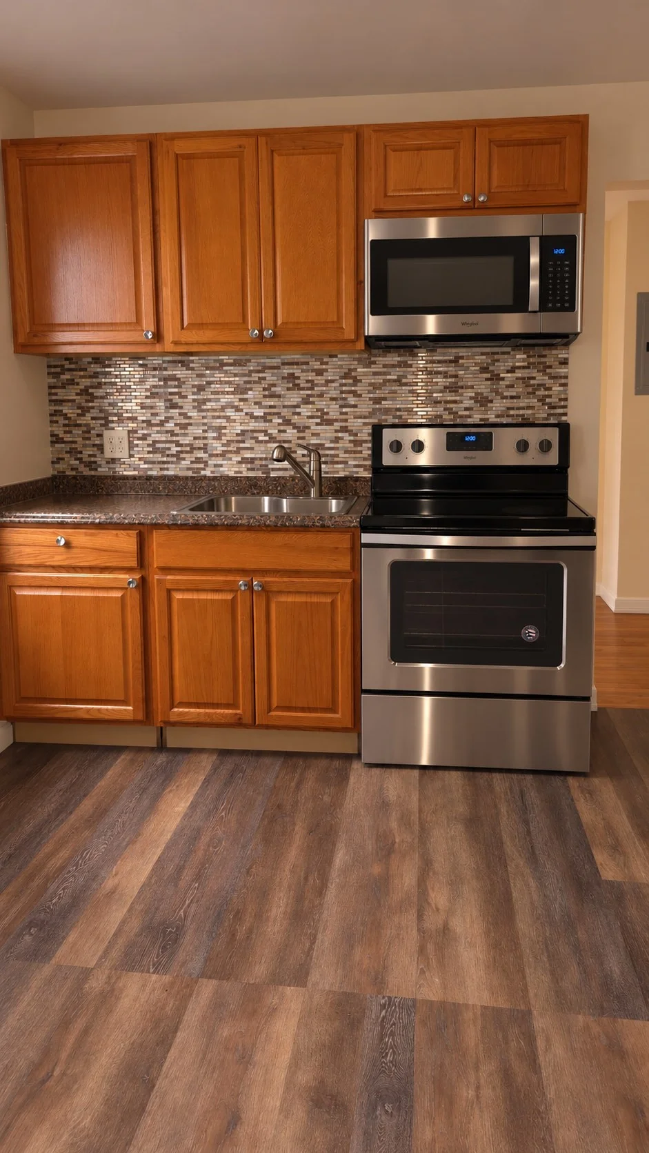 3 bed, 1 bath apartment for rent at 29 Winthrop St Unit 2, Brockton — photo 2 of 12
