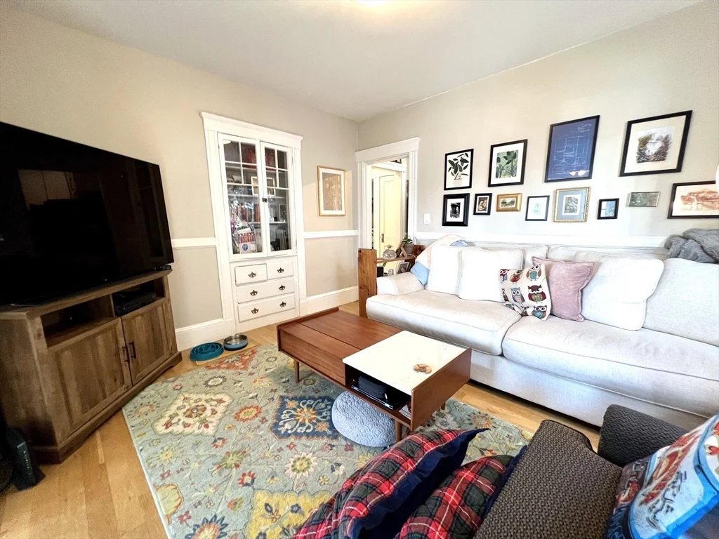 2 bed, 1 bath apartment for rent at 29 Wood St Unit 1, Neighborhood Nine — photo 5 of 22