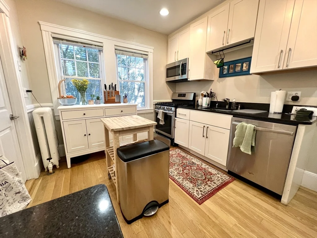 2 bed, 1 bath apartment for rent at 29 Wood St Unit 1, Neighborhood Nine — photo 10 of 22