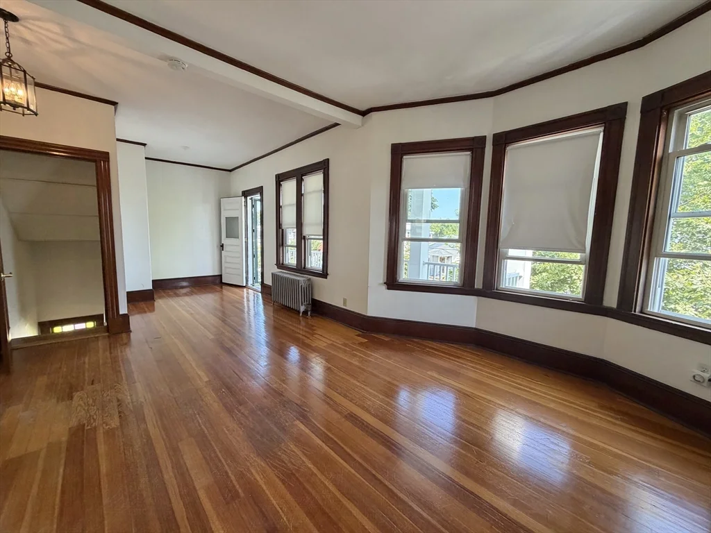 4 bed, 2 bath apartment for rent at 29 Woodrow Ave Unit 2, Nonantum — photo 6 of 41