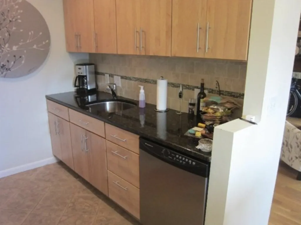 2 bed, 1 bath apartment for rent at 29 Worcester Sq Unit 5, South End — photo 5 of 11