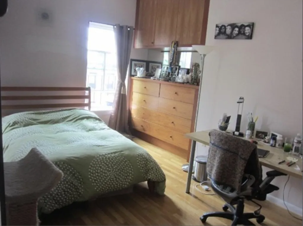 2 bed, 1 bath apartment for rent at 29 Worcester Sq Unit 5, South End — photo 7 of 11