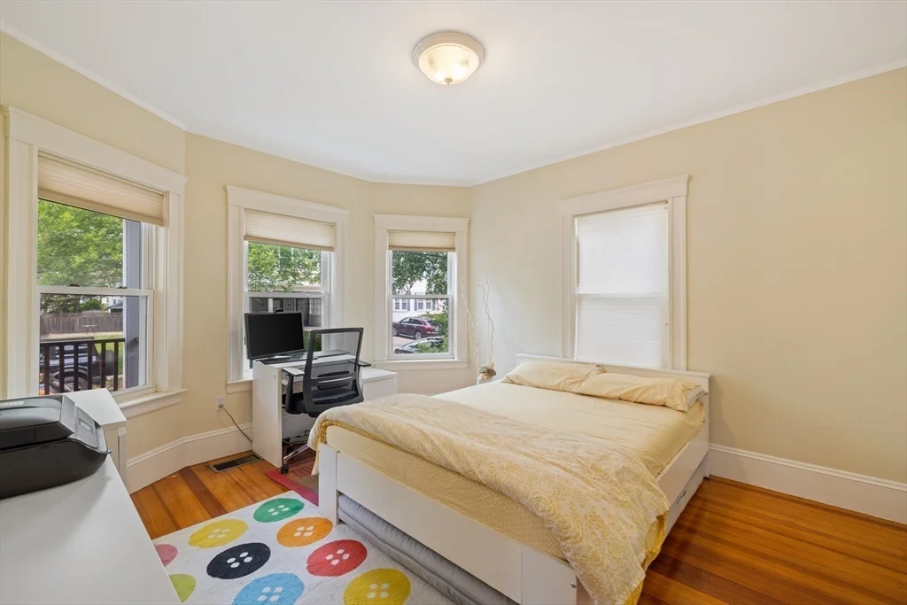 3 bed, 2 bath apartment for rent at 29 Worcester St Unit 1, Belmont — photo 18 of 25