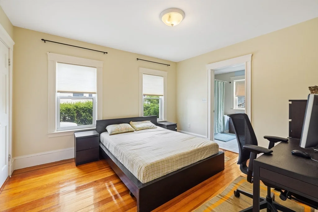 3 bed, 2 bath apartment for rent at 29 Worcester St Unit 1, Belmont — photo 15 of 25