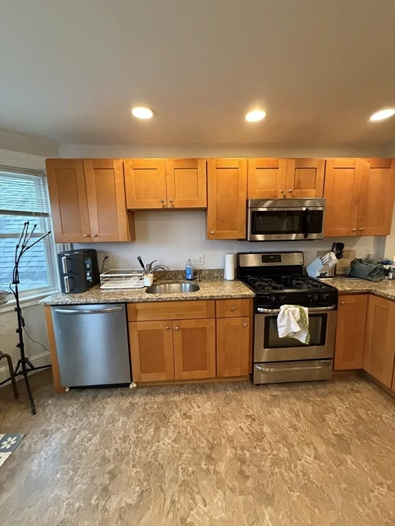 1 bed, 1 bath apartment for rent at 290 Adams St Unit 5, Abington — photo 2 of 16