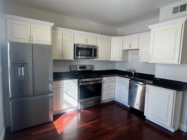 2 bed, 1 bath apartment for rent at 290 Broadway Unit 2, Winter Hill — photo 1 of 17