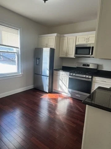2 bed, 1 bath apartment for rent at 290 Broadway Unit 2, Winter Hill — photo 3 of 17