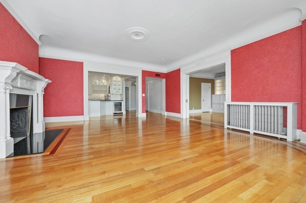2 bed, 2 bath apartment for rent at 290 Commonwealth Ave Unit 13, Back Bay — photo 4 of 40