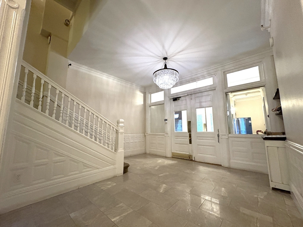 2 bed, 2 bath apartment for rent at 290 Commonwealth Ave Unit 13, Back Bay — photo 33 of 40