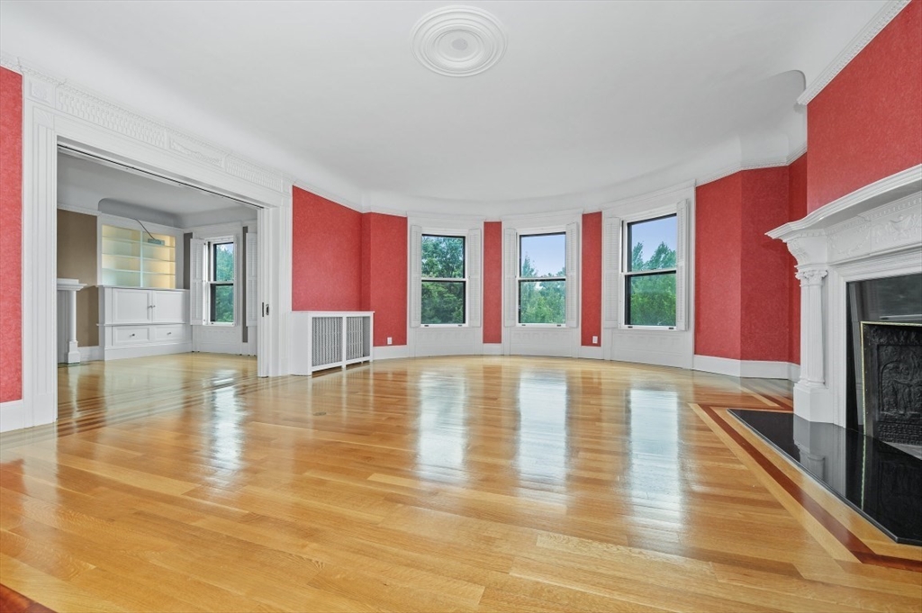 2 bed, 2 bath apartment for rent at 290 Commonwealth Ave Unit 13, Back Bay — photo 2 of 40