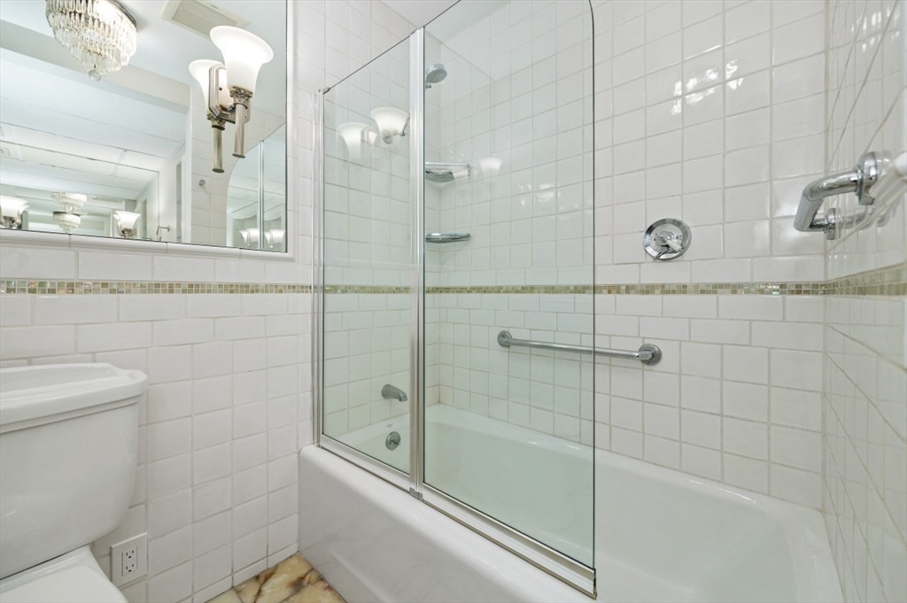 2 bed, 2 bath apartment for rent at 290 Commonwealth Ave Unit 13, Back Bay — photo 25 of 40