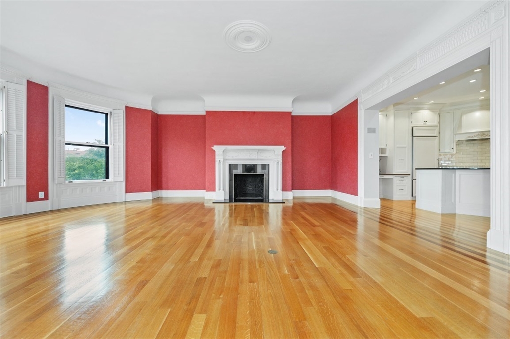 2 bed, 2 bath apartment for rent at 290 Commonwealth Ave Unit 13, Back Bay — photo 3 of 40