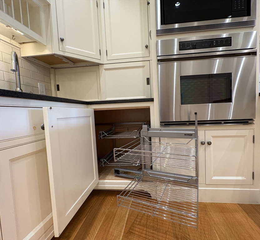 2 bed, 2 bath apartment for rent at 290 Commonwealth Ave Unit 13, Back Bay — photo 11 of 40