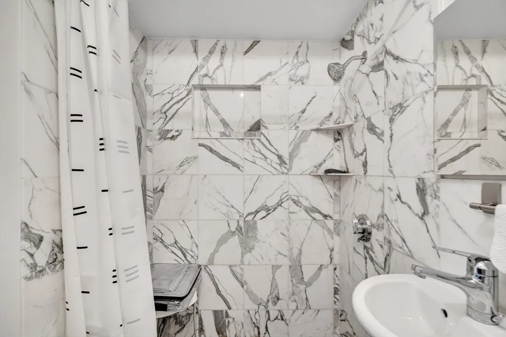 Studio bed, 1 bath apartment for rent at 290 Commonwealth Ave Unit 8, Back Bay — photo 20 of 32