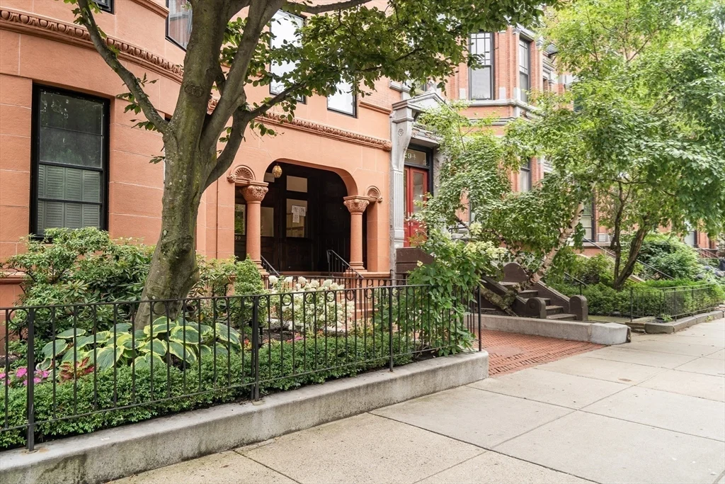 Studio bed, 1 bath apartment for rent at 290 Commonwealth Ave Unit 8, Back Bay — photo 31 of 32
