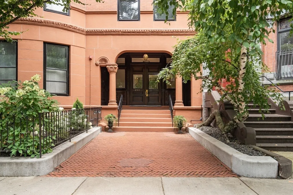 Studio bed, 1 bath apartment for rent at 290 Commonwealth Ave Unit 8, Back Bay — photo 6 of 32