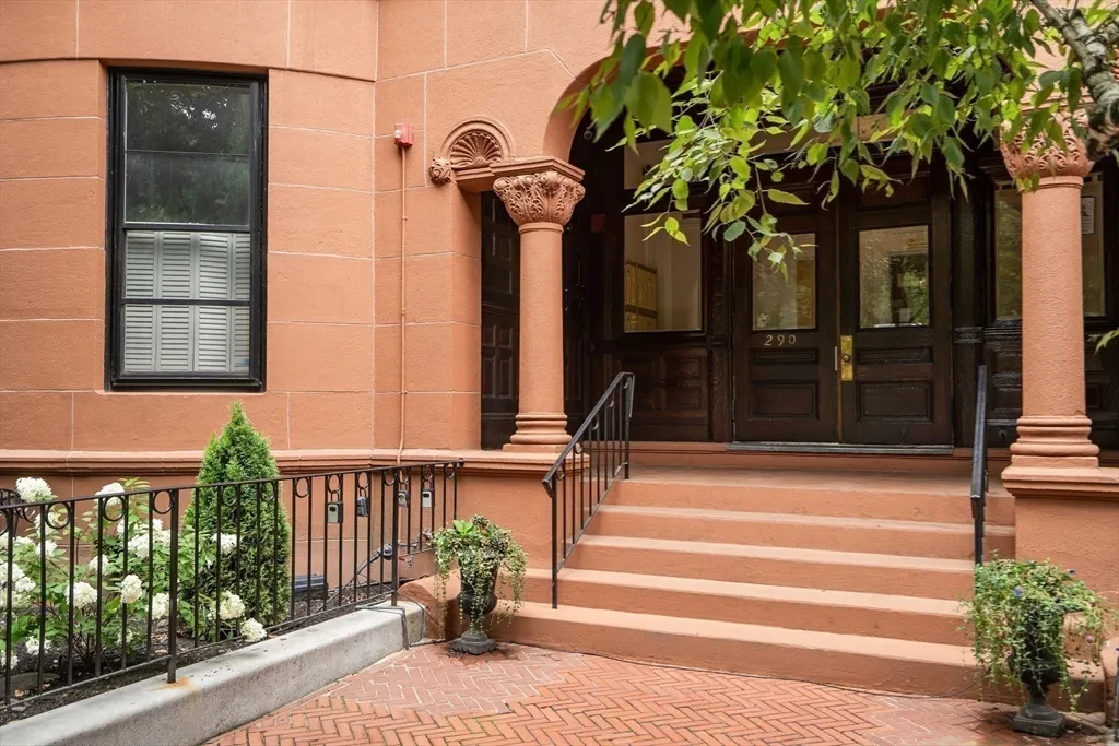 Studio bed, 1 bath apartment for rent at 290 Commonwealth Ave Unit 8, Back Bay — photo 25 of 32