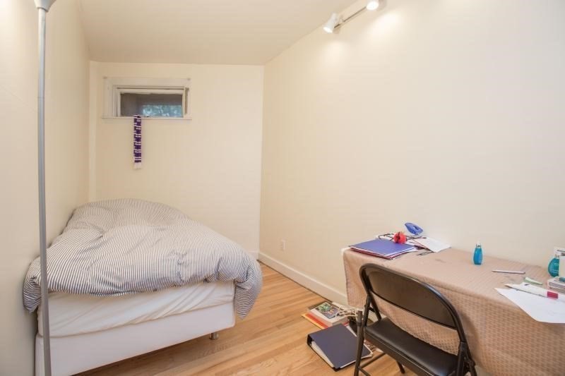 3 bed, 1 bath apartment for rent at 290 Commonwealth Ave Unit A, Back Bay — photo 7 of 11