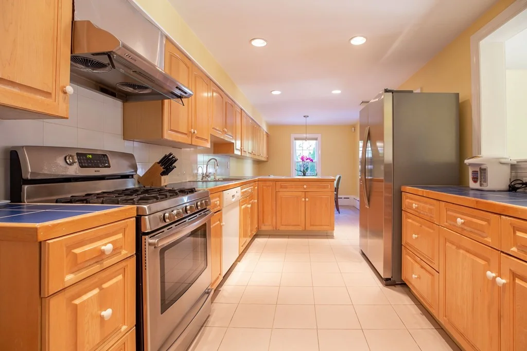 3 bed, 3 bath apartment for rent at 290 Dorset Rd Unit 290, Waban — photo 6 of 21