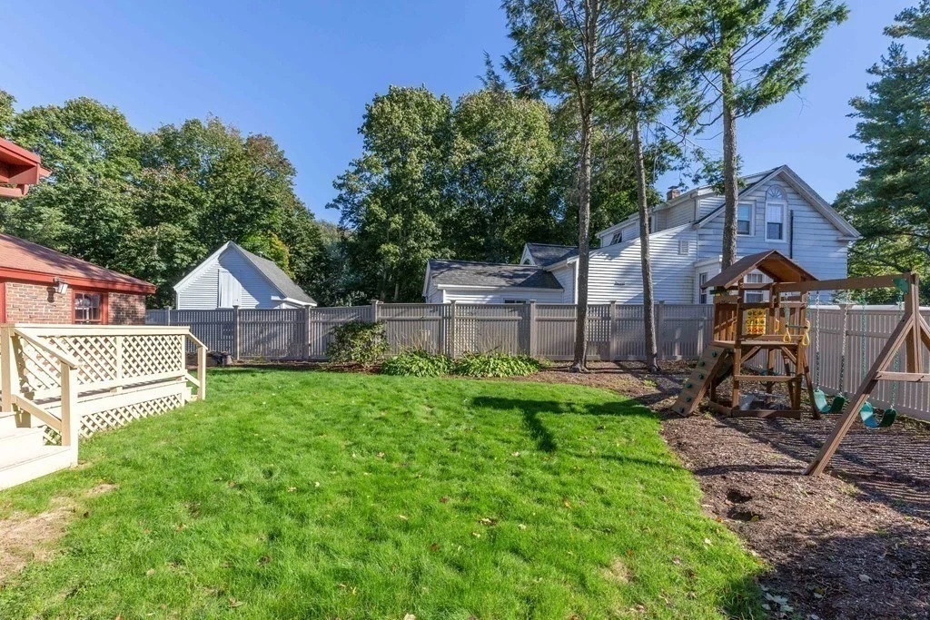 3 bed, 3 bath apartment for rent at 290 Dorset Rd, Waban — photo 17 of 20