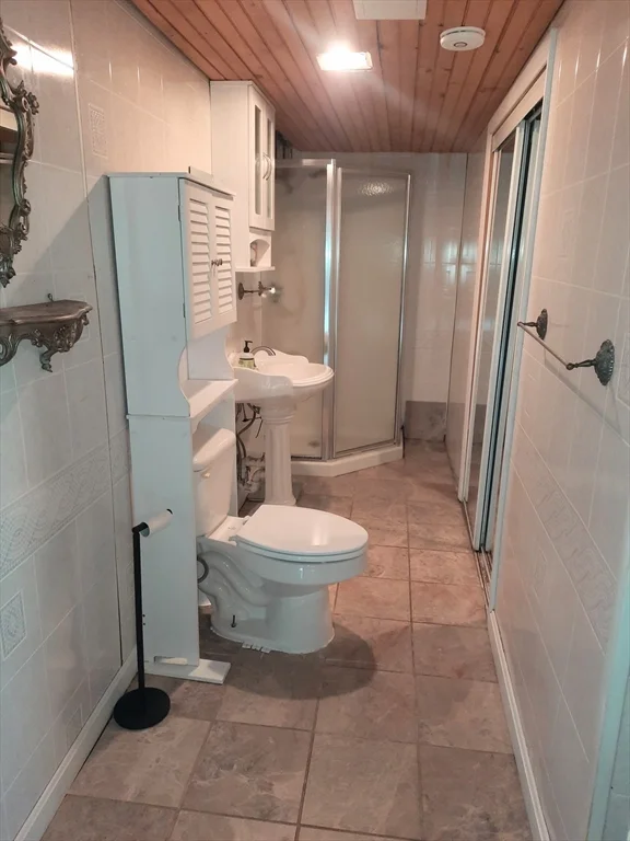 1 bed, 1 bath apartment for rent at 290 Elm St Unit 2, Duxbury — photo 4 of 5