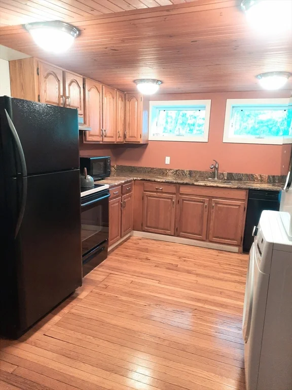 1 bed, 1 bath apartment for rent at 290 Elm St Unit 2, Duxbury — photo 1 of 5