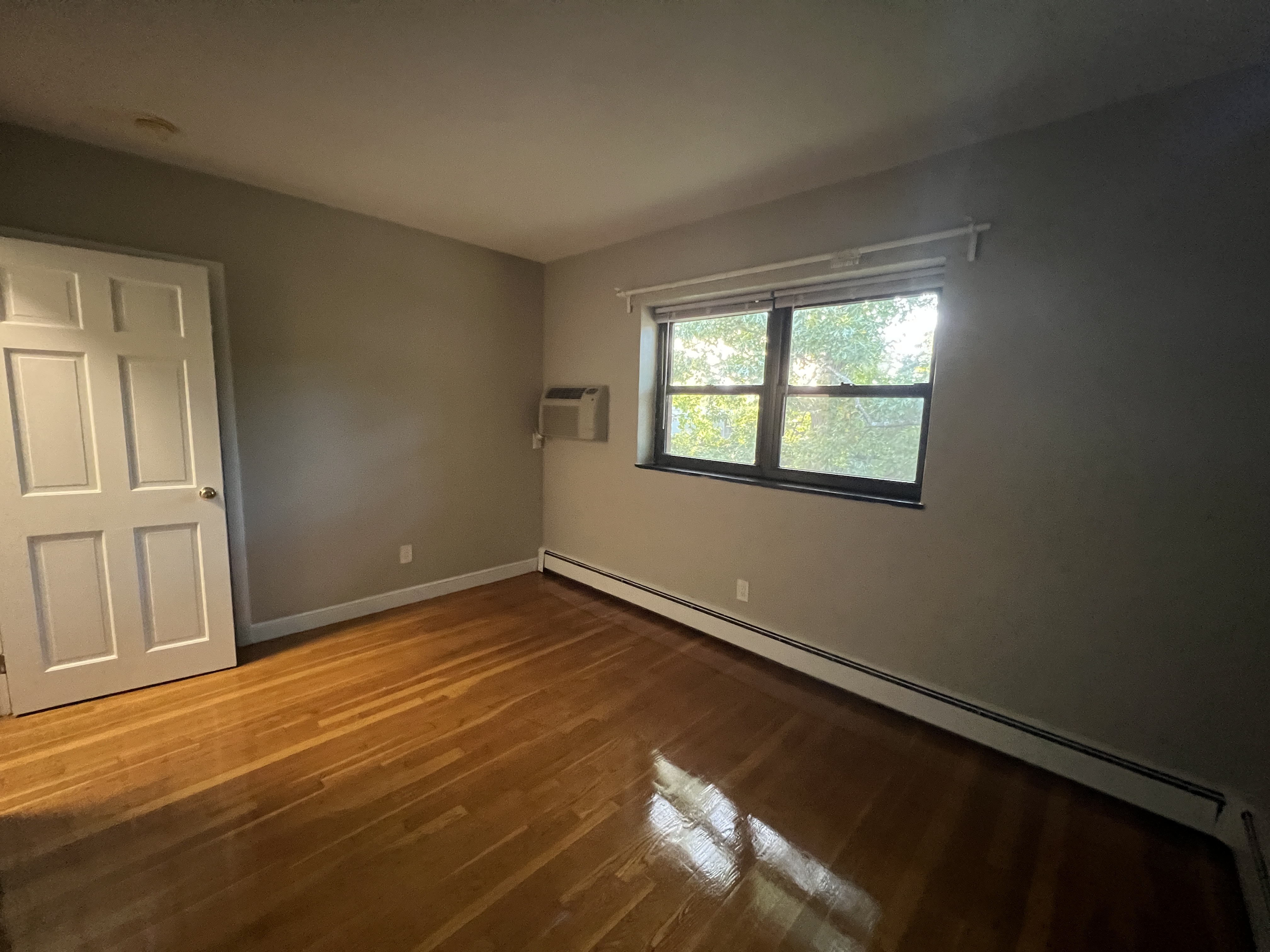2 bed, 1 bath apartment for rent at 290 Grove St Unit 10, Auburndale — photo 13 of 15