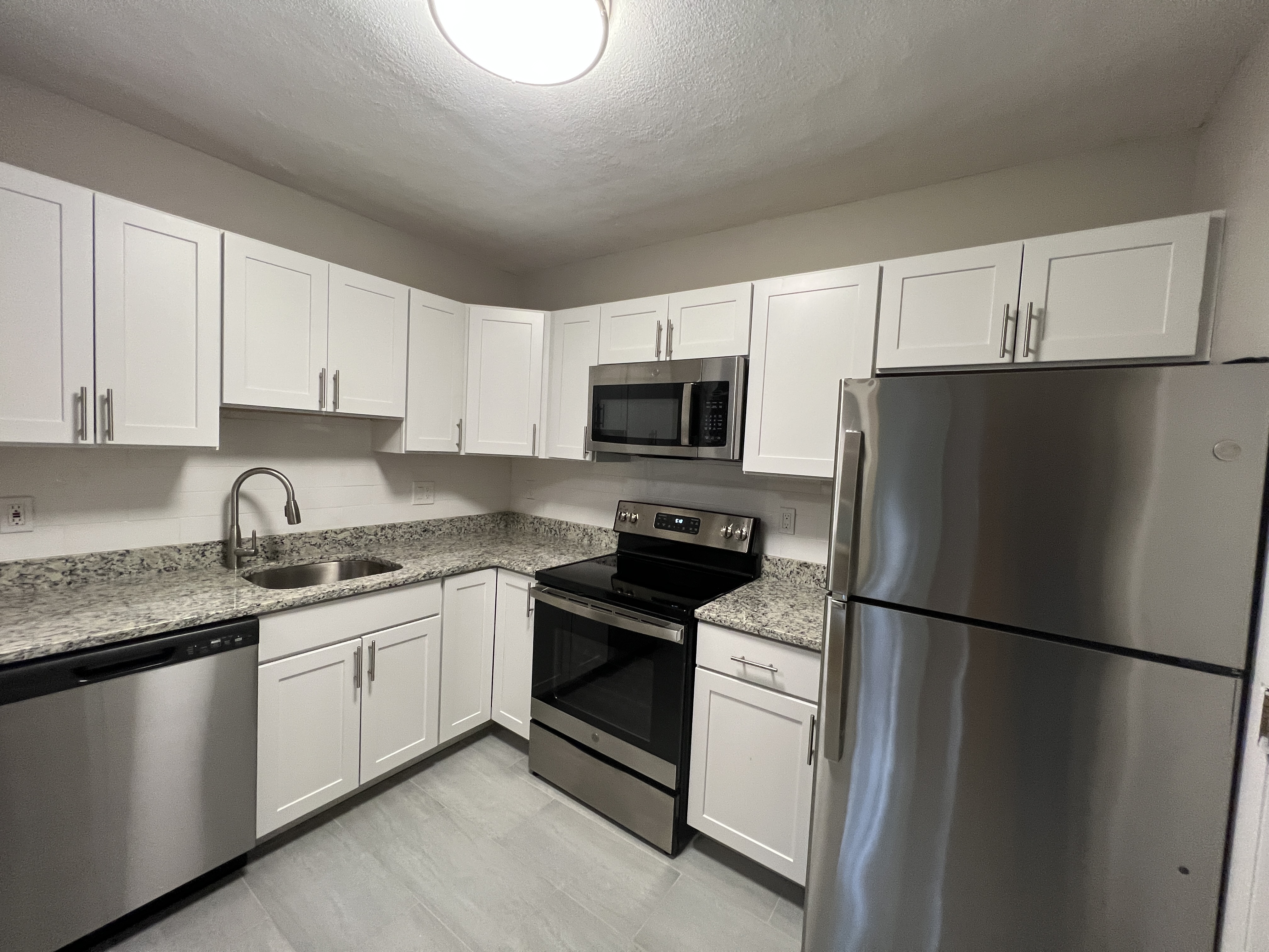 2 bed, 1 bath apartment for rent at 290 Grove St Unit 10, Auburndale