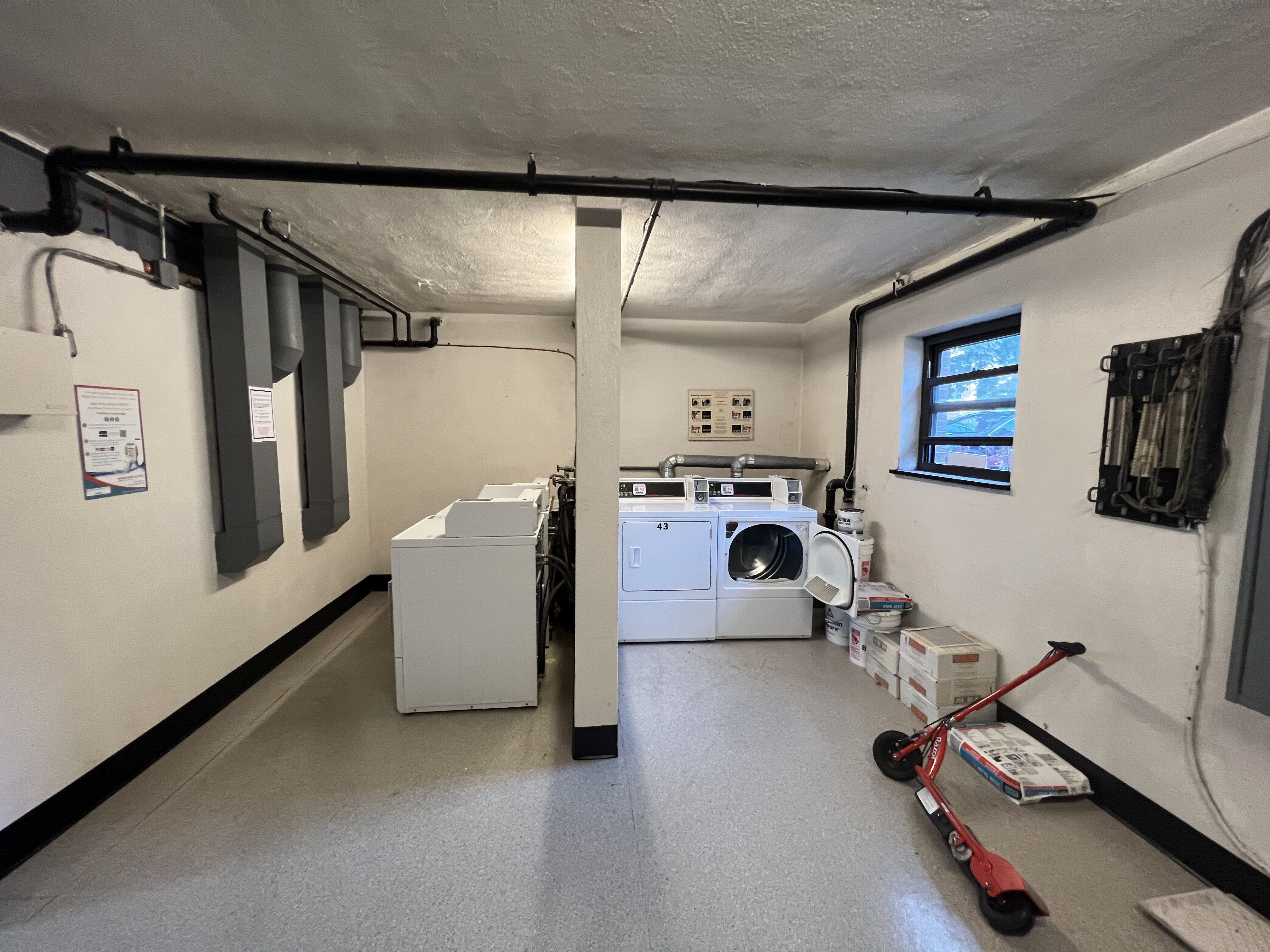 2 bed, 1 bath apartment for rent at 290 Grove St Unit 10, Auburndale — photo 14 of 15