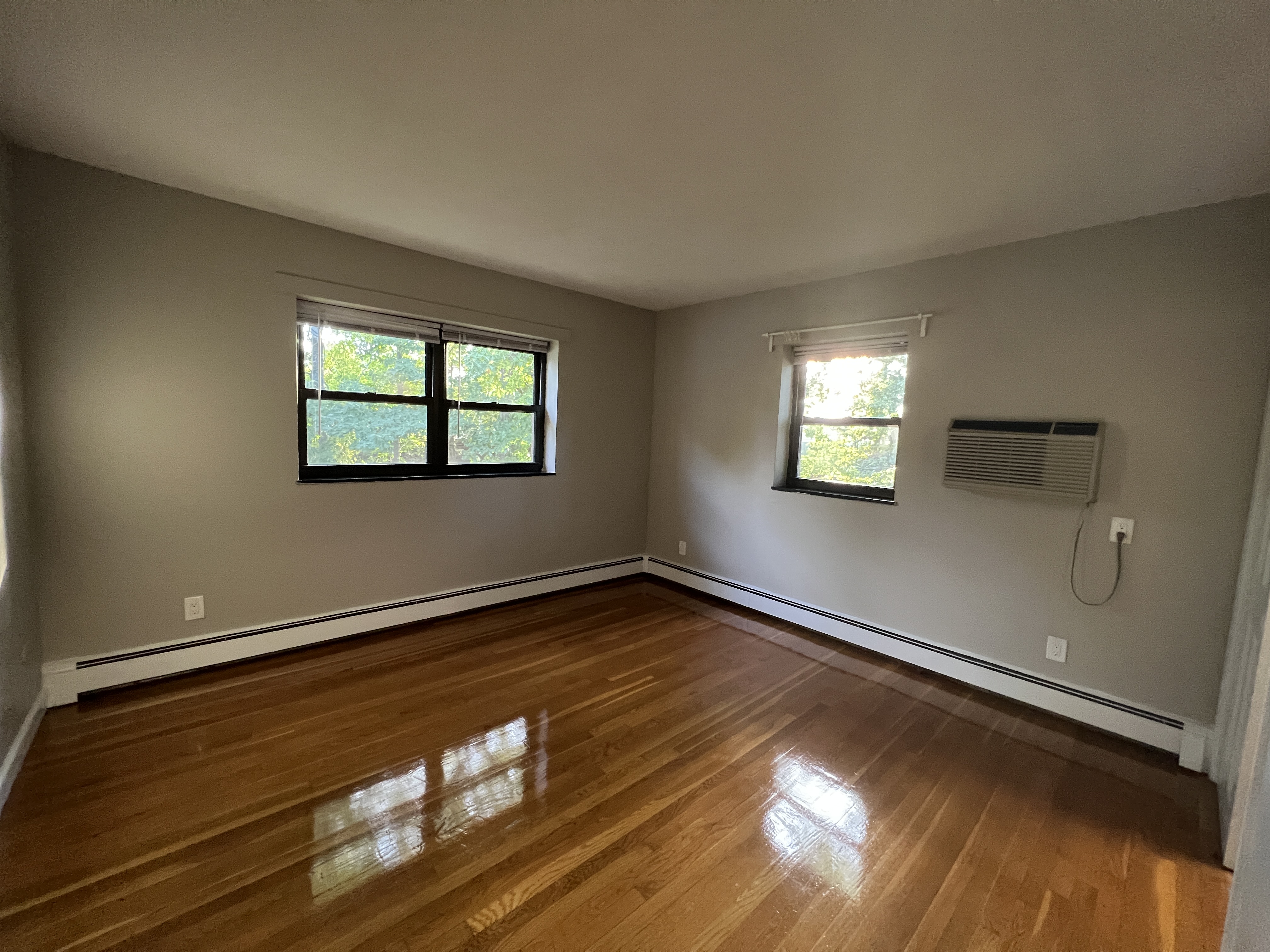 2 bed, 1 bath apartment for rent at 290 Grove St Unit 10, Auburndale — photo 6 of 15