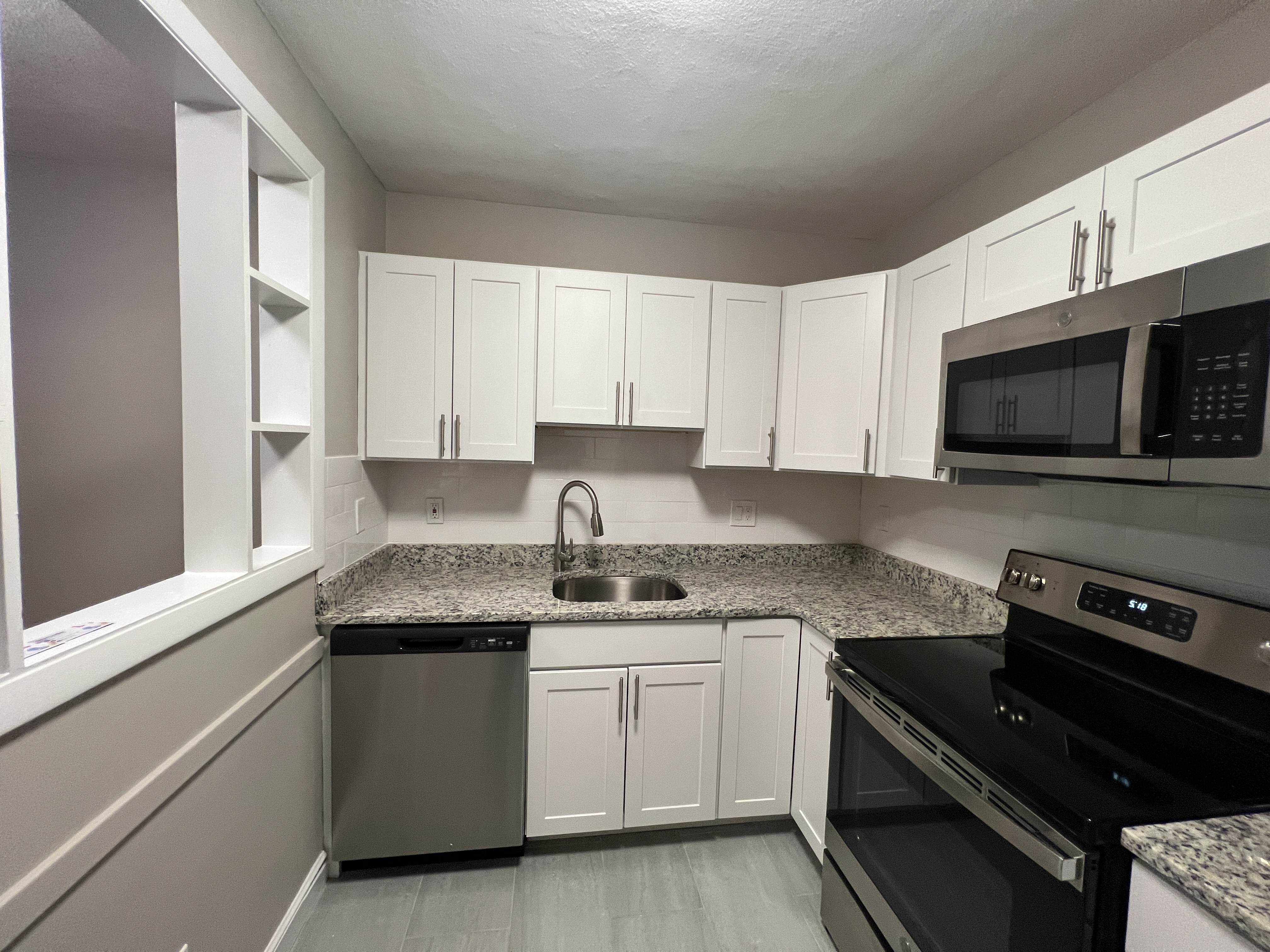 2 bed, 1 bath apartment for rent at 290 Grove St Unit 10, Auburndale — photo 2 of 15