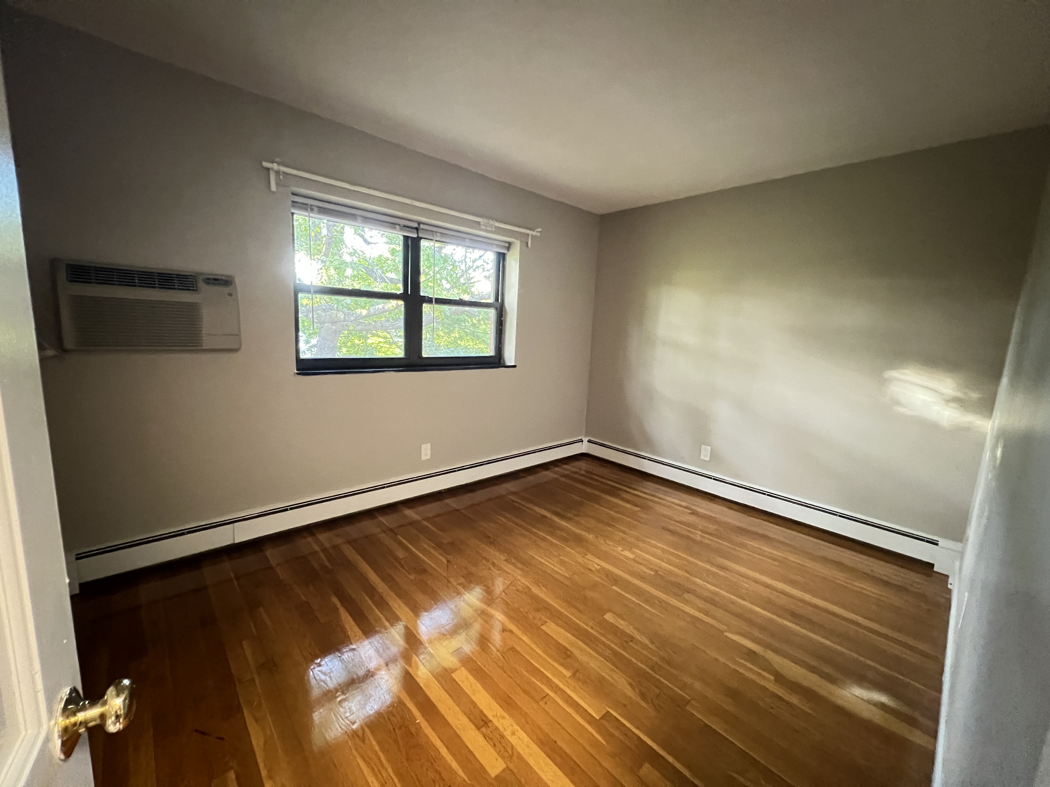 2 bed, 1 bath apartment for rent at 290 Grove St Unit 10, Auburndale — photo 12 of 15