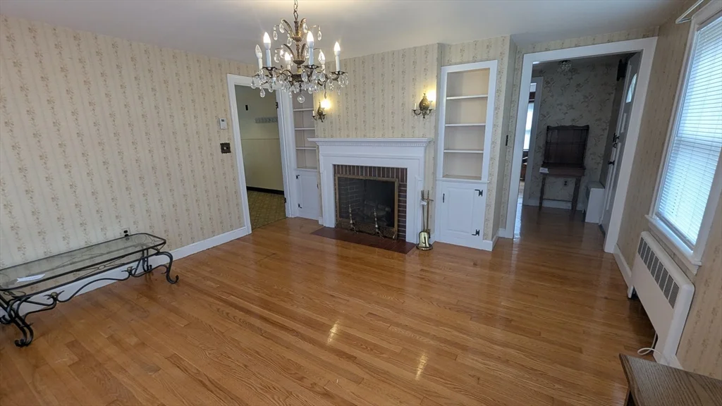 3 bed, 1 bath apartment for rent at 290 Milton St, Dedham — photo 6 of 19