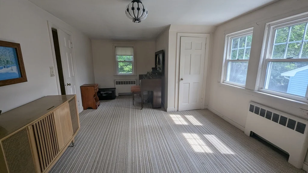 3 bed, 1 bath apartment for rent at 290 Milton St, Dedham — photo 12 of 19