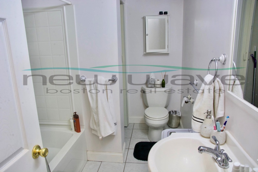 1 bed, 1 bath apartment for rent at 290 Newbury St Unit 1R, Back Bay — photo 5 of 6