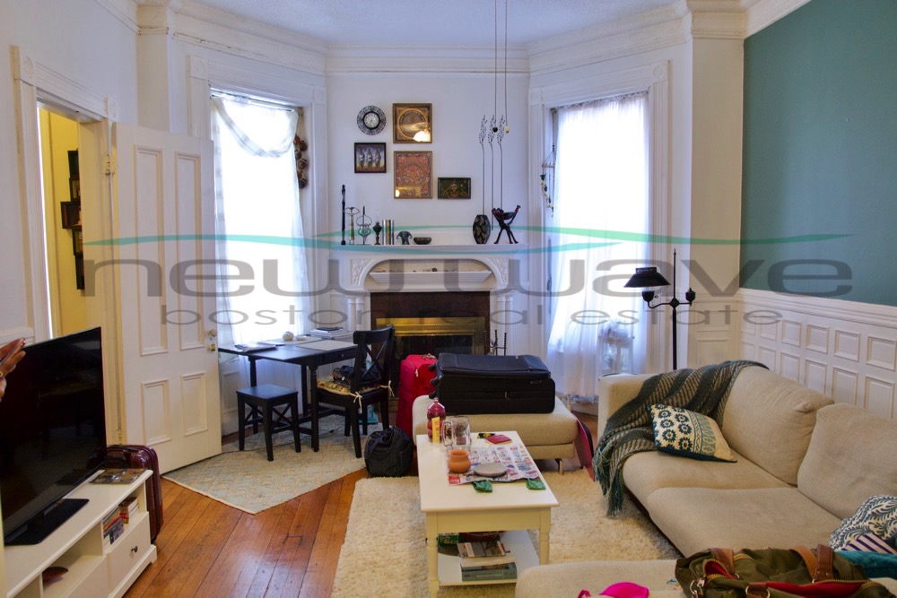 1 bed, 1 bath apartment for rent at 290 Newbury St Unit 1R, Back Bay