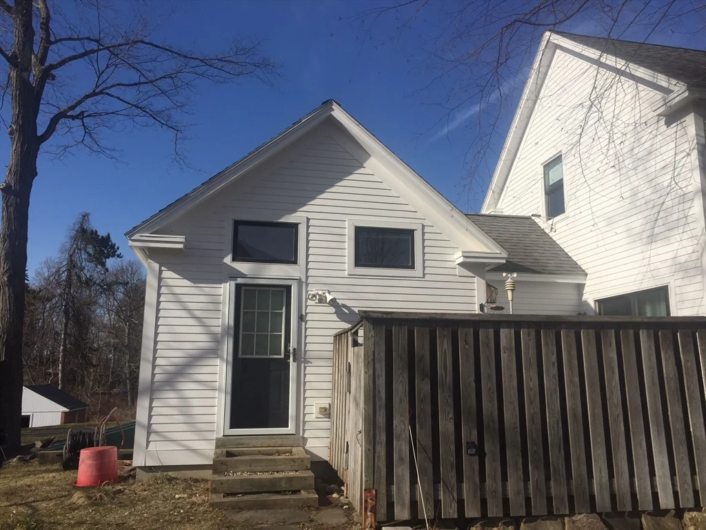 1 bed, 1 bath apartment for rent at 290 North Pleasant St Unit 3, Amherst — photo 1 of 7