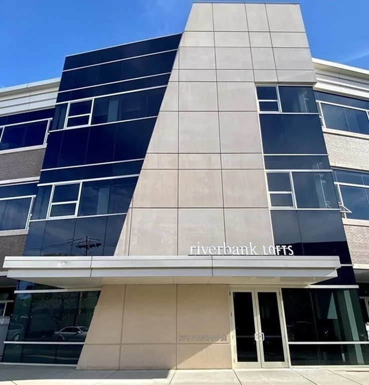 1 bed, 1 bath apartment for rent at 290 Pleasant St Unit 219, Watertown — photo 1 of 26