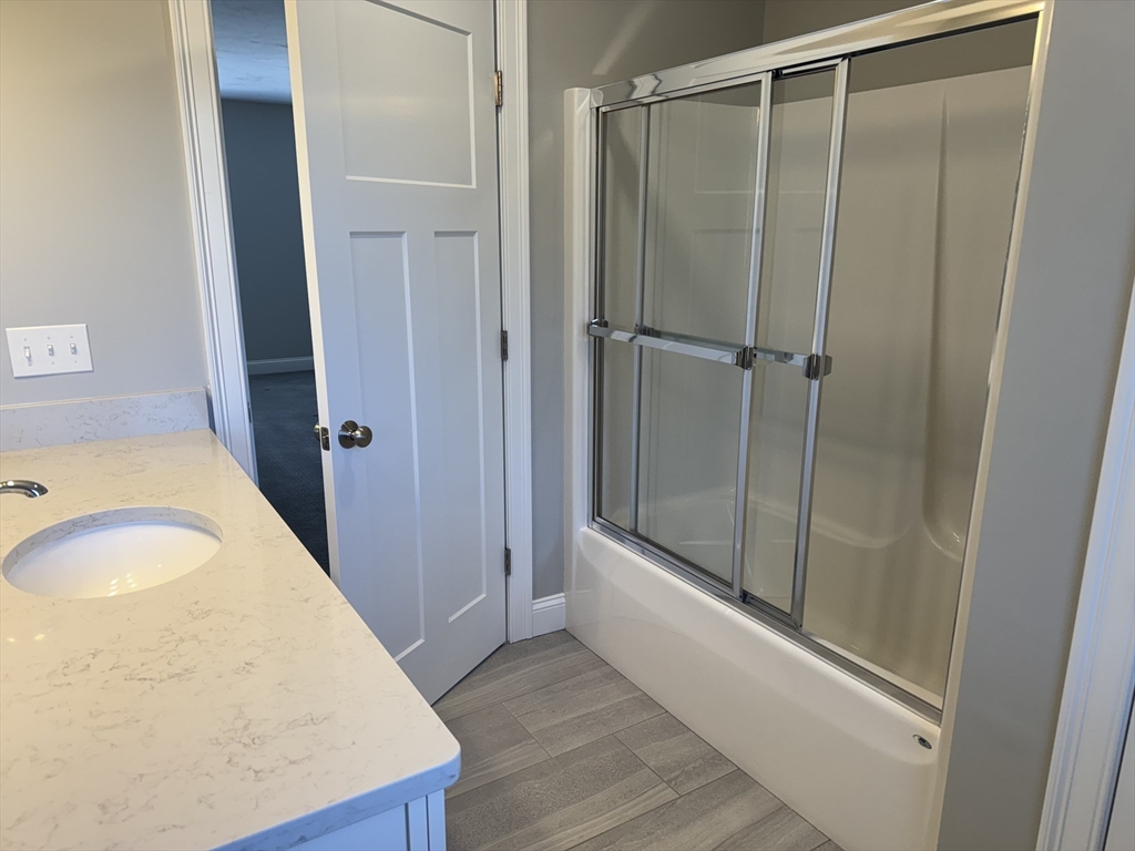 3 bed, 2 bath apartment for rent at 290 Thompson St Unit 1, Middleboro — photo 23 of 33